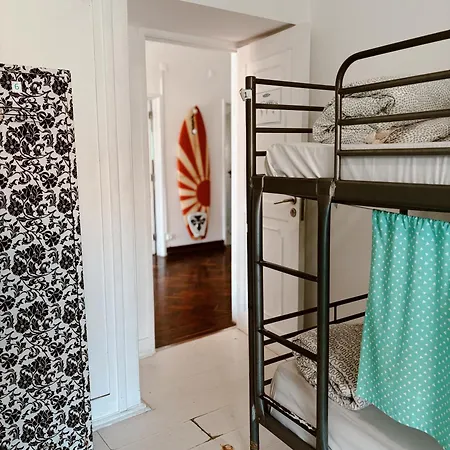 Carcavelos Surf Hostel Hostel