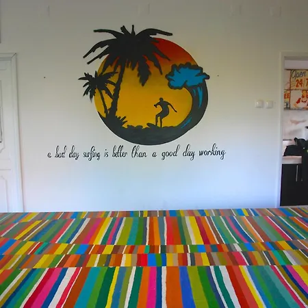 Carcavelos Surf Hostel Hostel