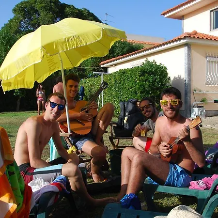 Sun & Hostel Carcavelos (Lisbon)