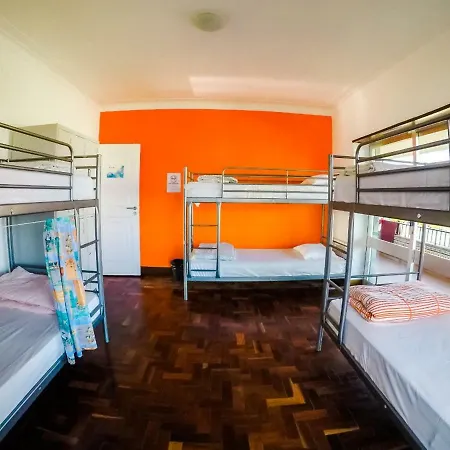 Sun & Hostel Carcavelos (Lisbon)