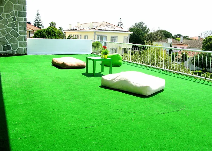 Sun & Albergue Carcavelos (Lisbon)