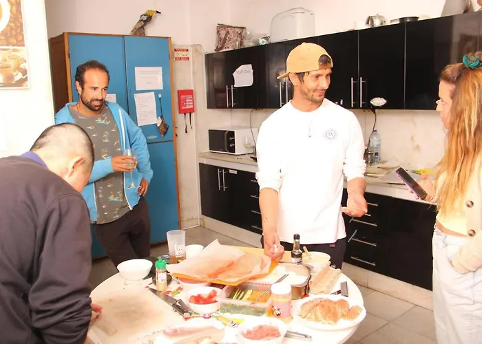 Sun & Albergue Carcavelos (Lisbon)